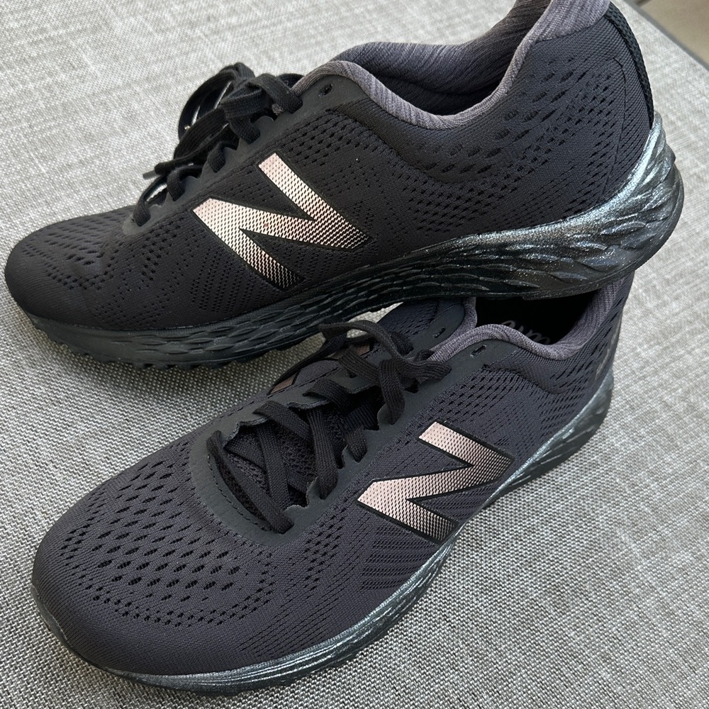 New Balance Black and Gray Women's Sneakers